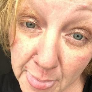 Meet your Posher, Dee